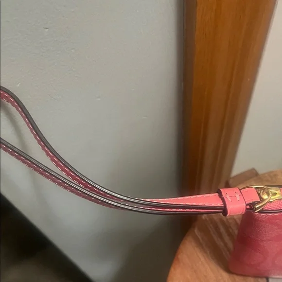 Coach Signature Pink Wristlet - Picture 4 of 7